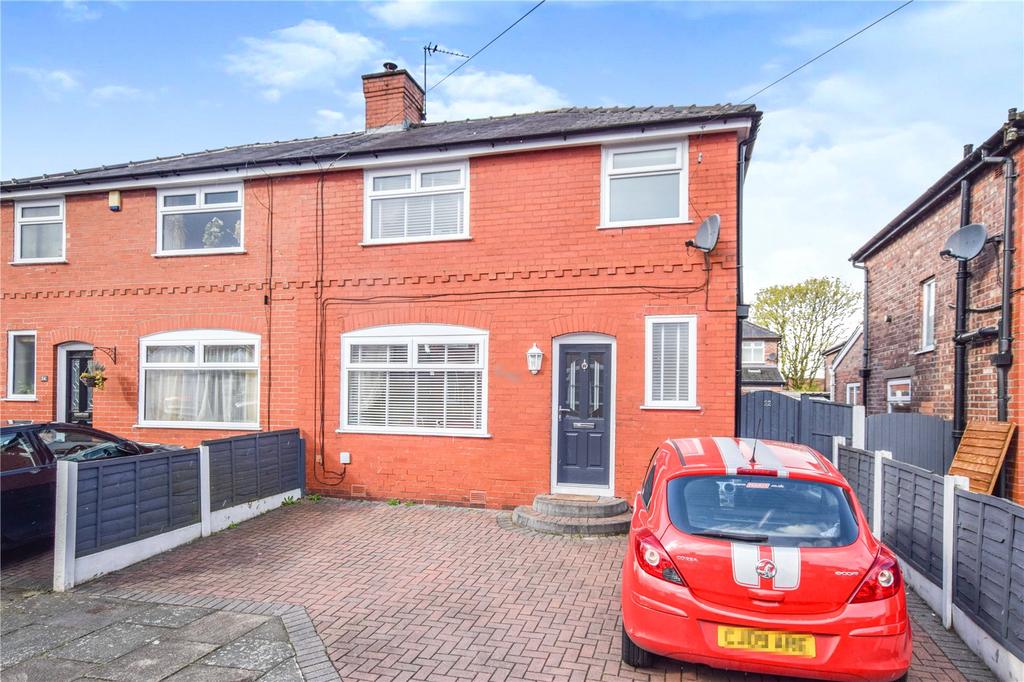 Heathfield Drive, Swinton, M27 3 bed semidetached house £240,000