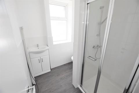 1 bedroom apartment to rent, Fencepiece Road, Barkingside IG6 2JX