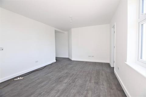 1 bedroom apartment to rent, Fencepiece Road, Barkingside IG6 2JX