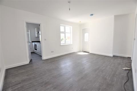 1 bedroom apartment to rent, Fencepiece Road, Barkingside IG6 2JX