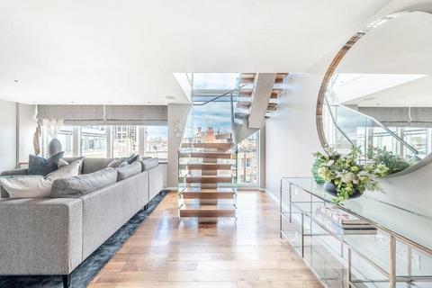 3 bedroom apartment to rent, Young Street, Kensington