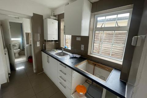 9 Dennett Road, Croydon, CR0 3JD