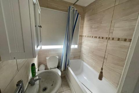 9 Dennett Road, Croydon, CR0 3JD