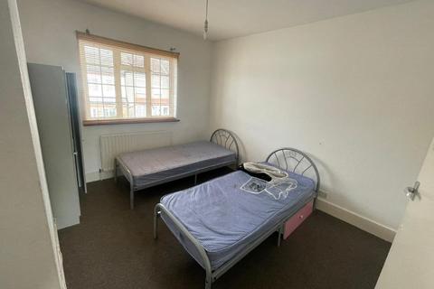9 Dennett Road, Croydon, CR0 3JD
