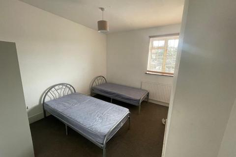 9 Dennett Road, Croydon, CR0 3JD