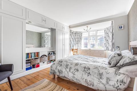 54 The Crescent, West Wickham, BR4 0HF
