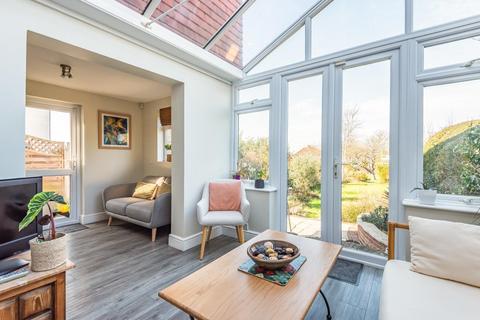 54 The Crescent, West Wickham, BR4 0HF