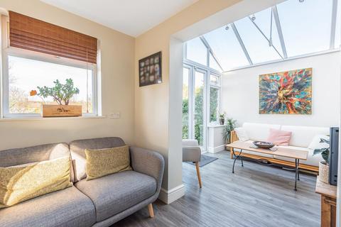 54 The Crescent, West Wickham, BR4 0HF