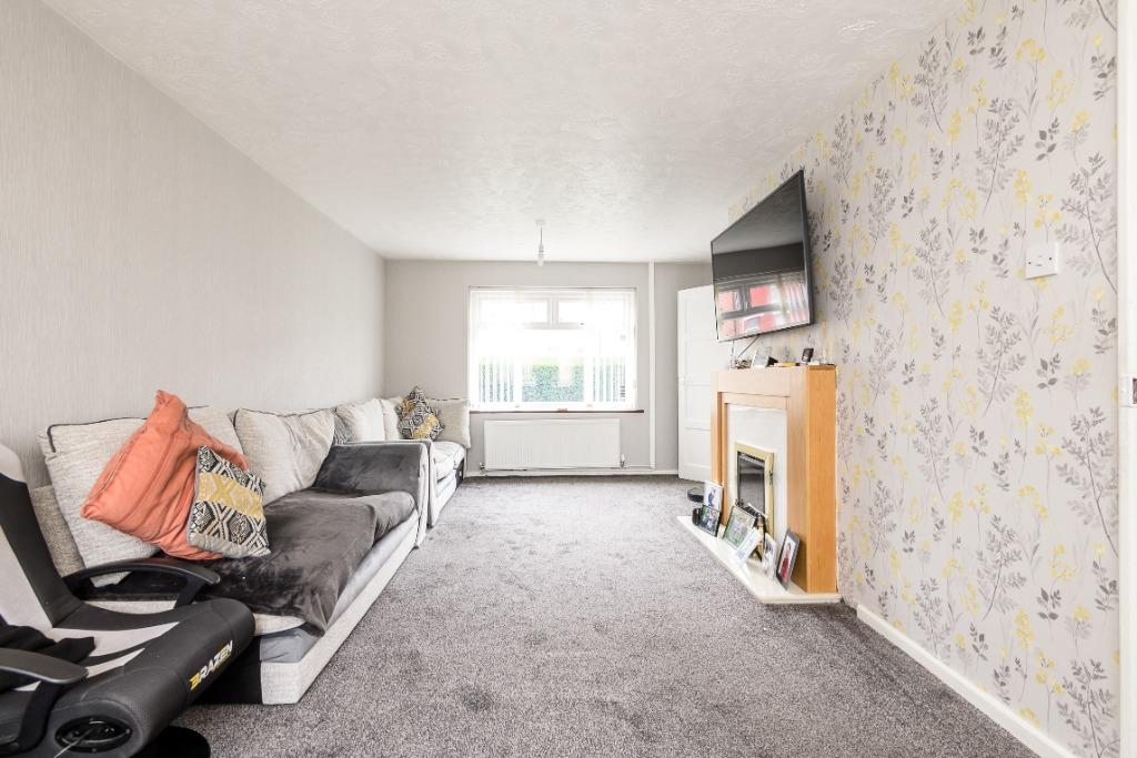 Berrys Lane, St Helens, WA9 3 bed semidetached house £100,000