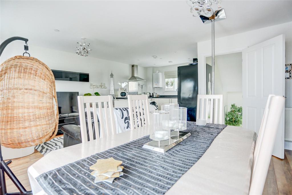 Mile Oak Road, Portslade, Brighton, BN41 3 bed semidetached house for