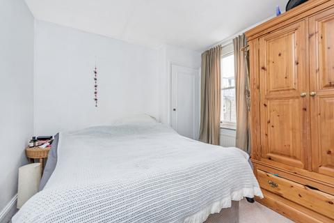3 bedroom flat to rent, Munster Road, Fulham, SW6