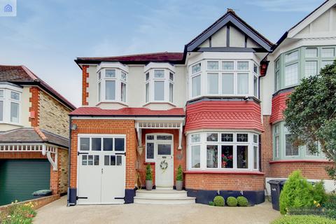 4 bedroom semi-detached house for sale, Hillcrest, N21