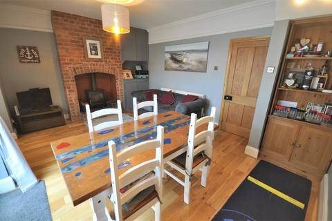 14a Doncaster Road, Hatfield, Doncaster, DN7 6AD