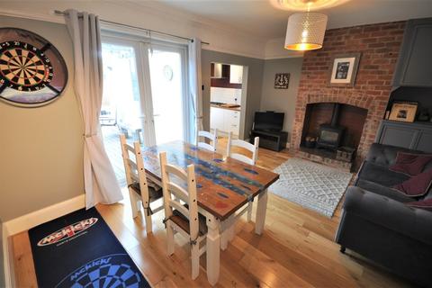 14a Doncaster Road, Hatfield, Doncaster, DN7 6AD