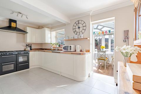 4 Hanks Close, Malmesbury, SN16 9UA