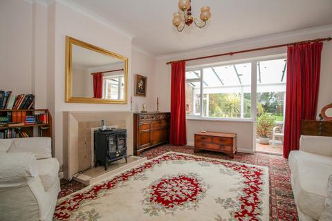 21 Cornwall Close, Lawford, Manningtree, CO11 2ES