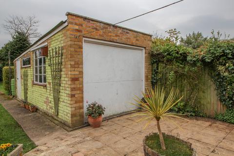 21 Cornwall Close, Lawford, Manningtree, CO11 2ES