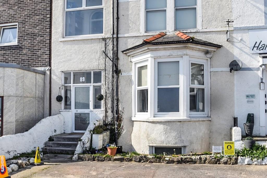 Rhos Promenade, Rhos On Sea 2 bed flat for sale £165,000