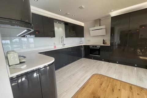 2 bedroom penthouse to rent - Ely, CB7 4HQ