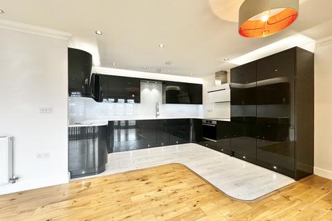 2 bedroom penthouse to rent, Ely, CB7 4HQ