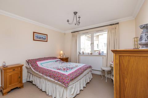 2 bedroom flat for sale, Holly Meadows, Winchester, SO22