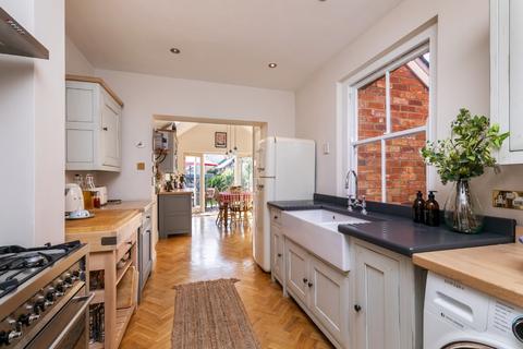 18 Monks Road, Hyde, Winchester, SO23 7EQ