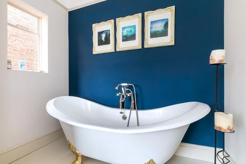 18 Monks Road, Hyde, Winchester, SO23 7EQ