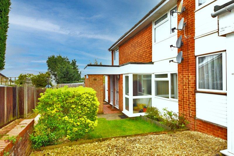 Clearbrook Close, High 1 bed £995 pcm (£230 pw)