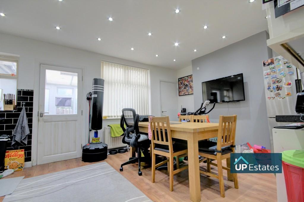 Wycliffe Road West, Coventry 2 bed end of terrace house £205,000