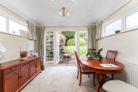 11 Southernhay, Loughton, IG10 4EN