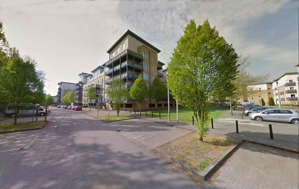 Metropolitan Station Approach, Watford 2 bed apartment £374,950