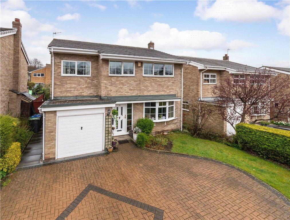 Hoyle Court Avenue, Baildon, West Yorkshire 5 bed detached house £375,000