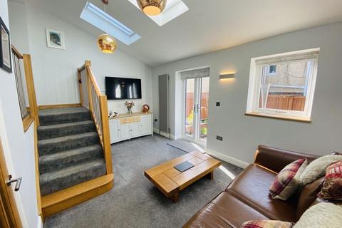 58 Beechwood Avenue, Neath, SA11 3TE