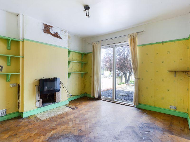 Pontypridd Road Barry CF62 7LS 2 bed detached bungalow for sale £250,000
