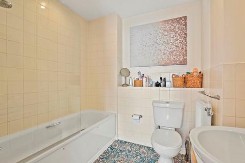 25 Brownell Place, Hanwell, London, W7 3AZ