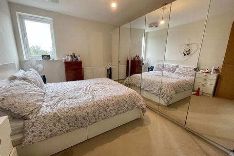 34 Holly Acre, Dunstable, LU5 4UF