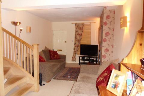 2 bedroom house to rent, Baron Street, Usk