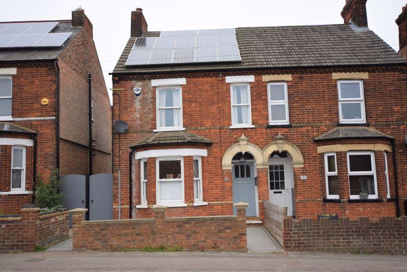 Kings Road, Flitwick 3 bed semidetached house £1,350 pcm (£312 pw)