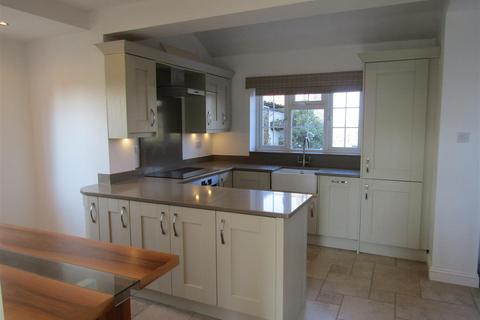 2 bedroom end of terrace house to rent, The Row, Hunsingore, Wetherby