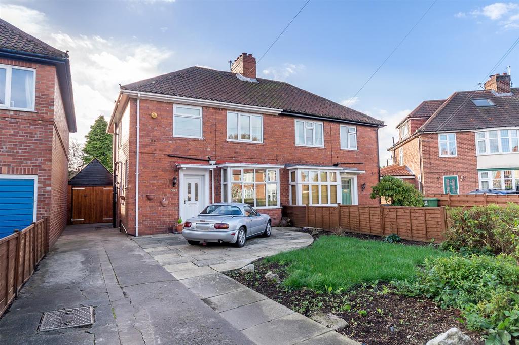 Fellbrook Avenue, Acomb, York, YO26 5PS 3 bed semi-detached house - £ ...