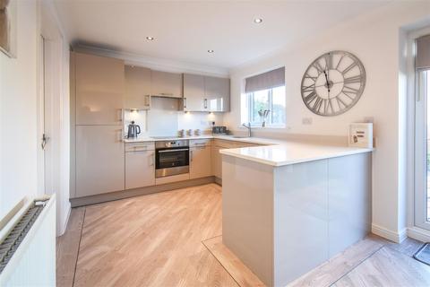 46 Brookview Close, Blackburn, BB1 9NT