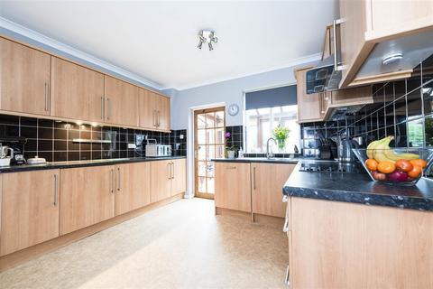 19 Dulverton Place, Moreton-in-marsh, GL56 0HF
