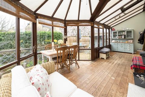 19 Dulverton Place, Moreton-in-marsh, GL56 0HF