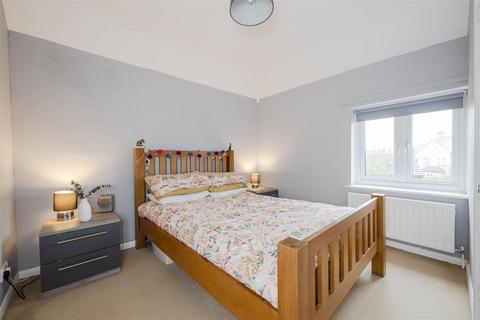 19 Dulverton Place, Moreton-in-marsh, GL56 0HF