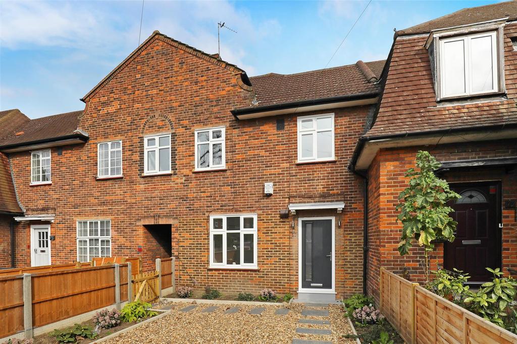 Dover House Road, London 3 bed terraced house £750,000