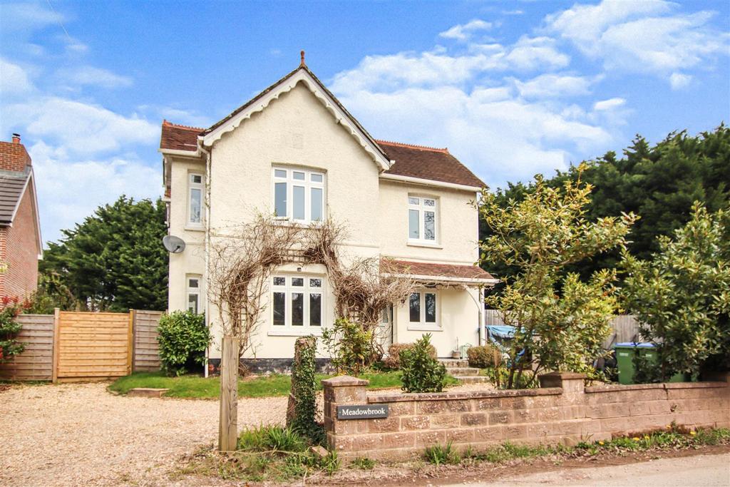 Oslands Lane, Swanwick, SOUTHAMPTON... 4 bed house £800,000