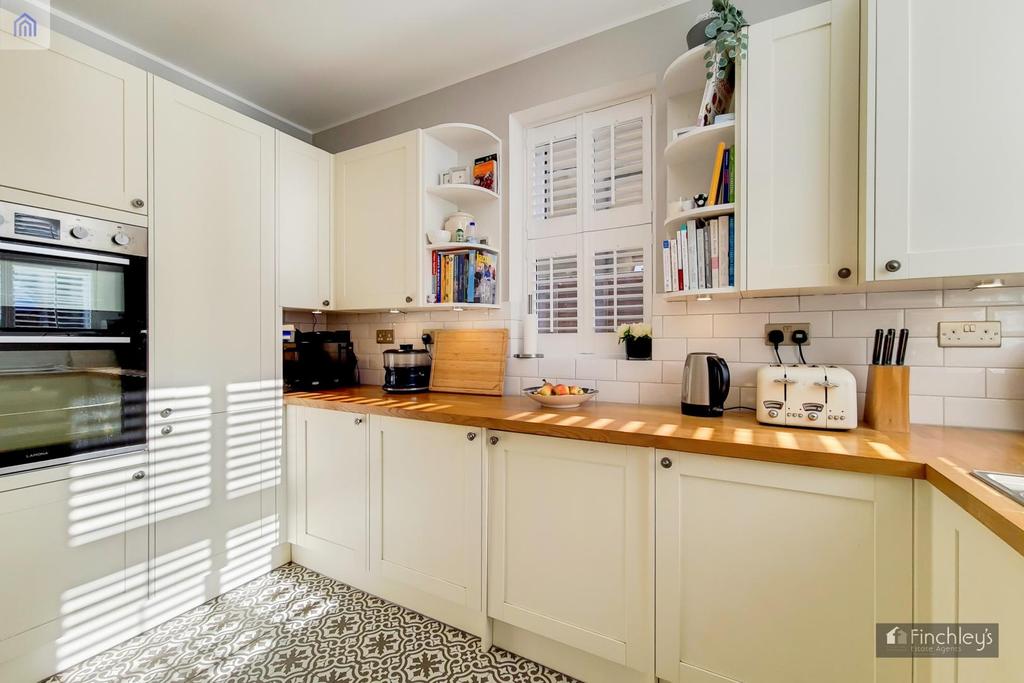5 Kitchen-1.jpg