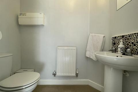 34 Fairfields, Probus, Truro, TR2 4FG