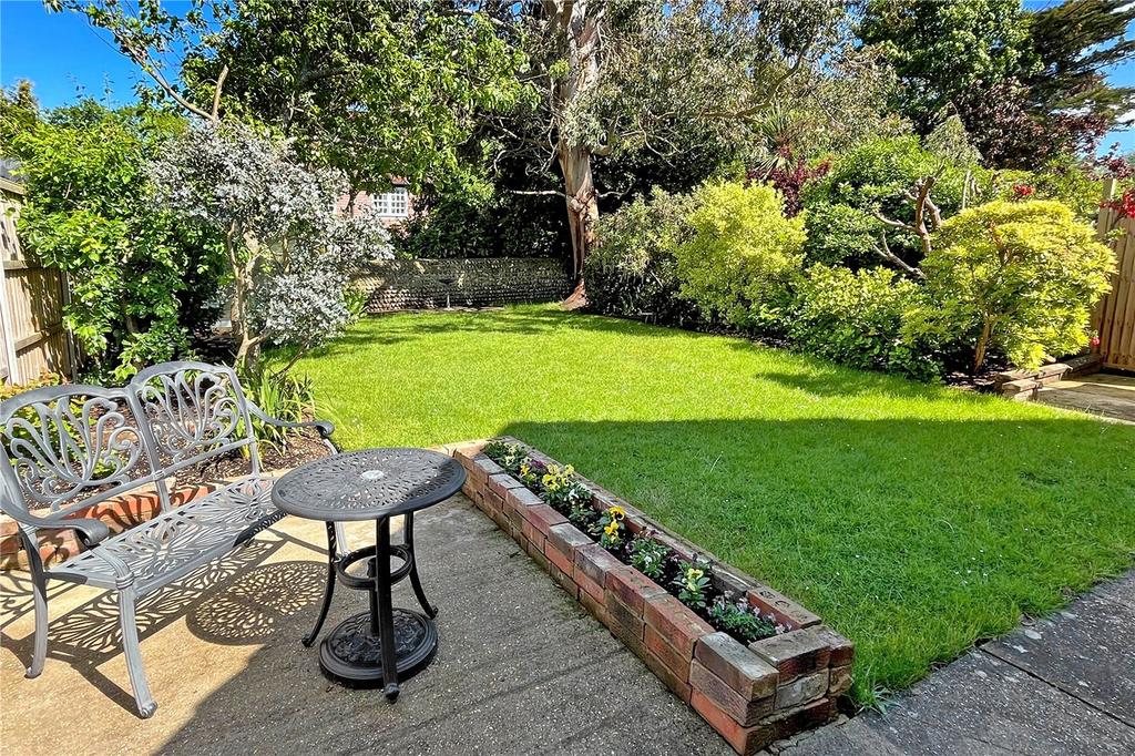 Cissbury Road, Ferring, Worthing, West Sussex 3 bed bungalow for sale