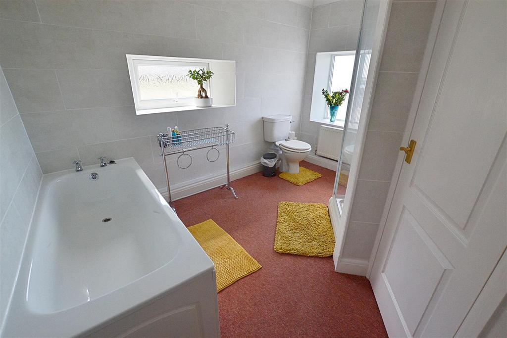 Bathroom.JPG